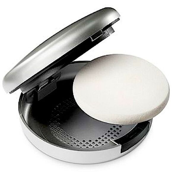 MAC Cosmetics • Studio Fix Tech • Cream-to-Powder Foundation C4.5 - Picture 2 of 10